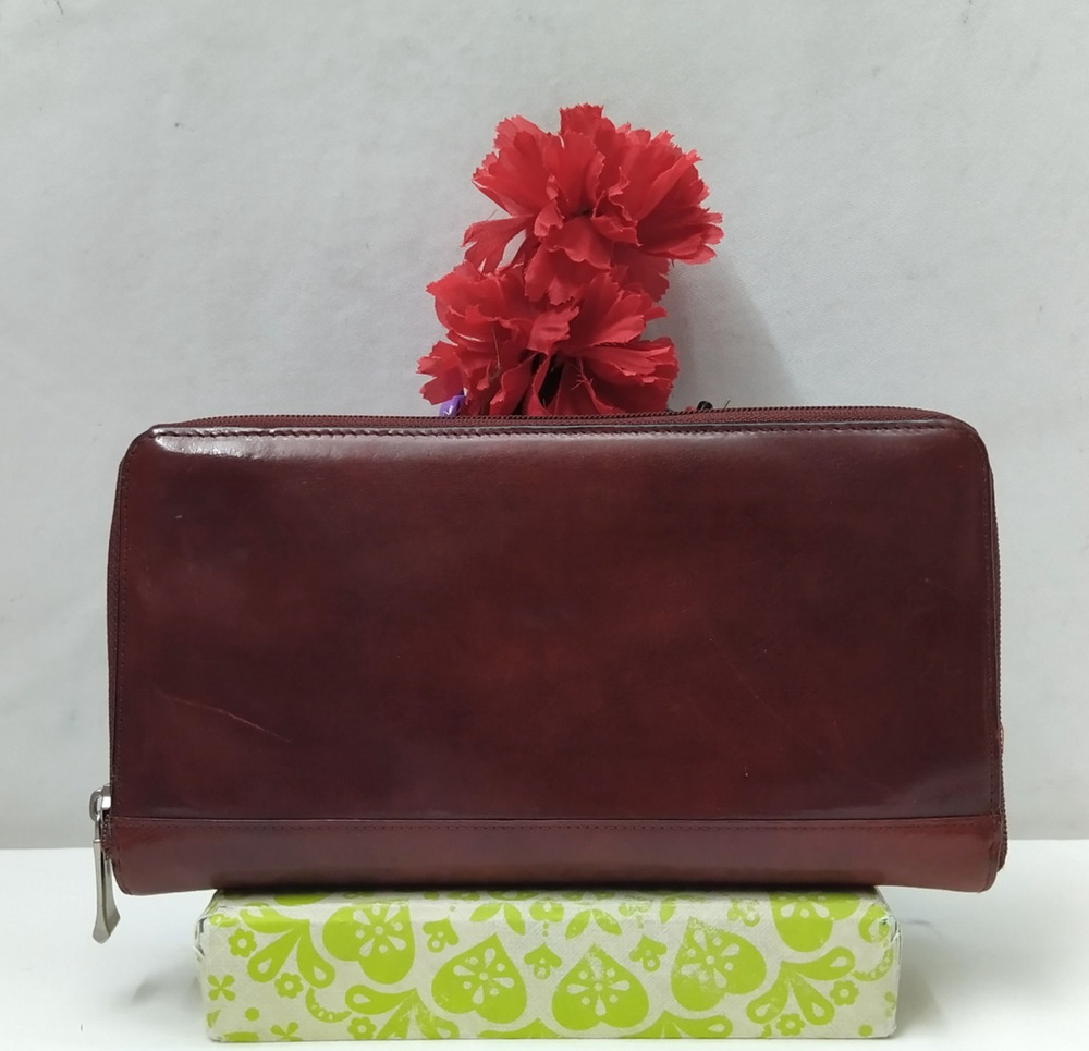 Ricardo Beverly Hills Brown Leather Zip Around Credit Card ID Window Wallet